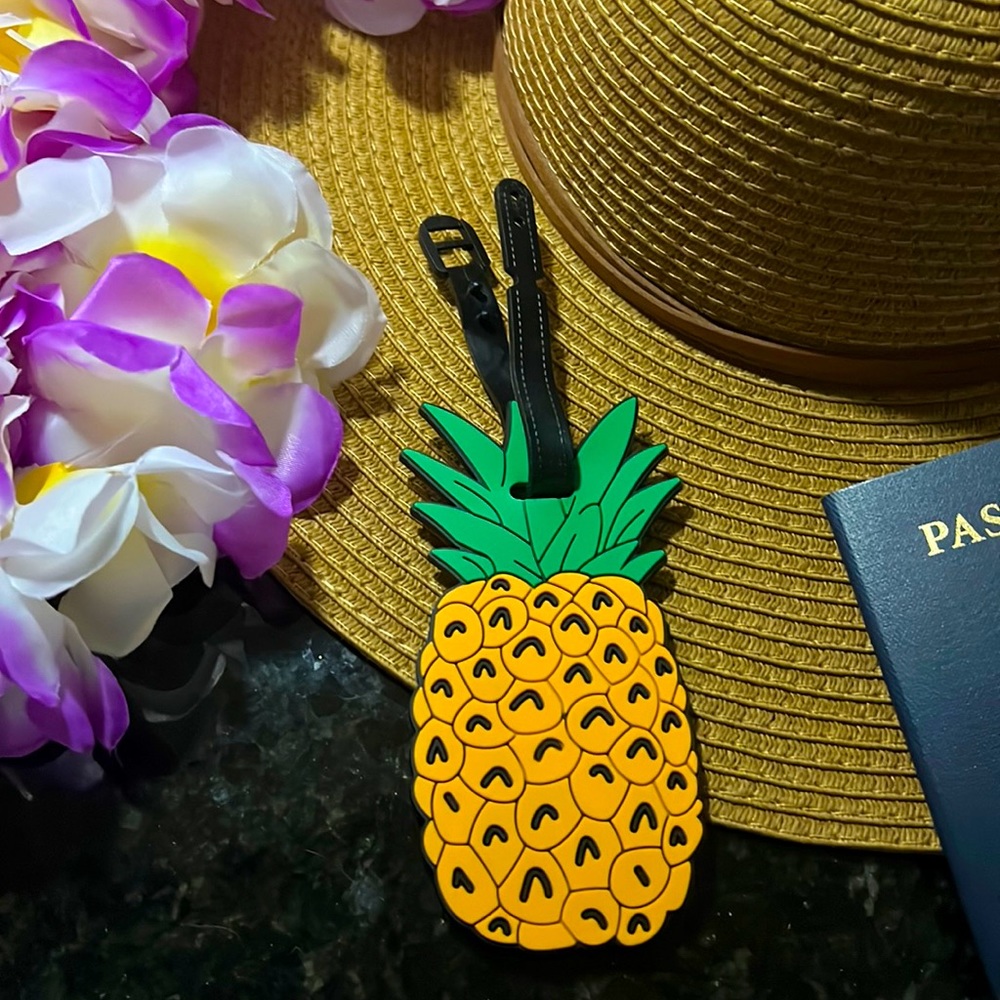 Pineapple 🍍 luggage tag